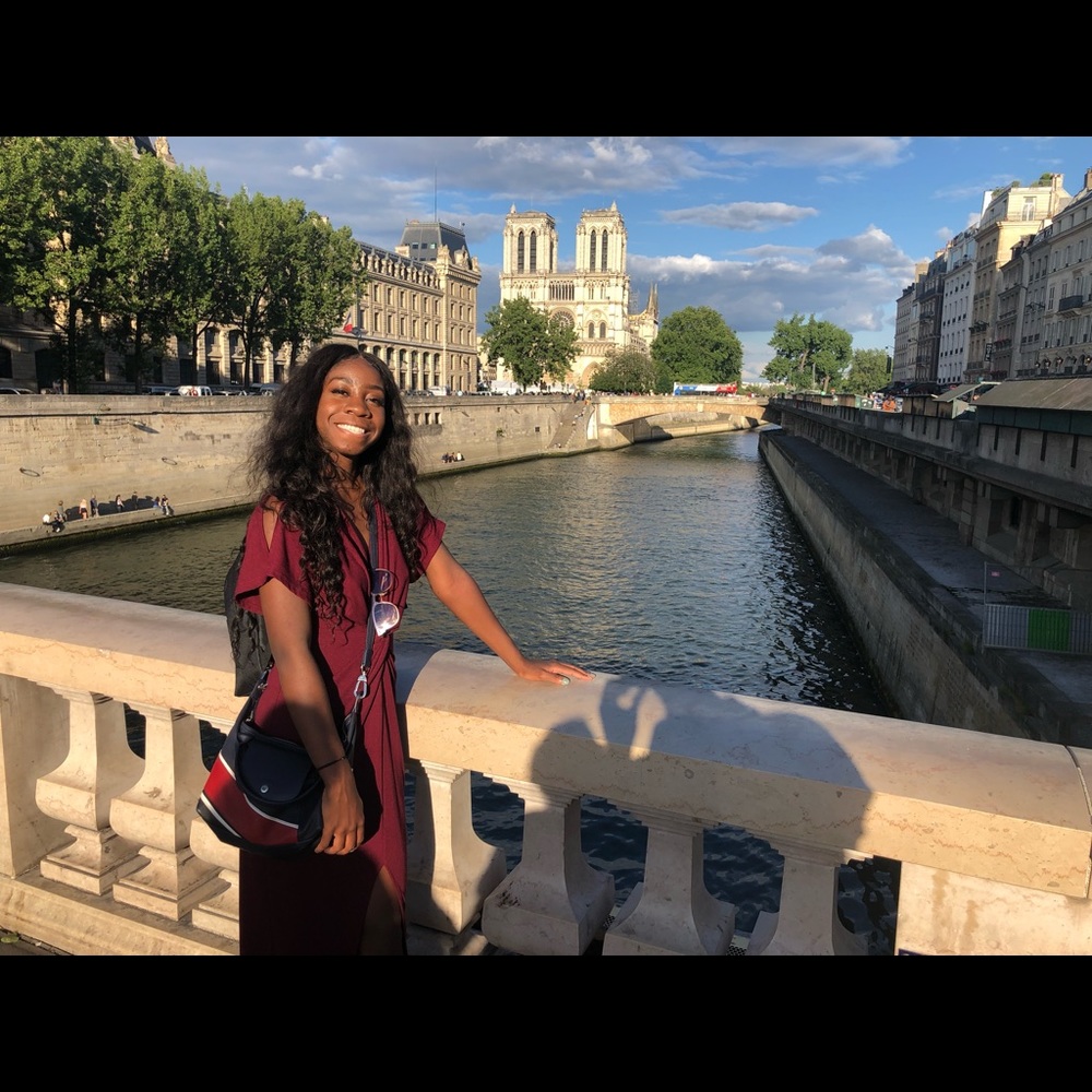 Meet your Posher, Alicia